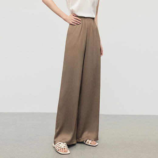 【周末秒杀】熙世界2025夏季新款肌理醋酸感缎面阔腿裤女宽松百搭休闲直筒长裤 商品图3
