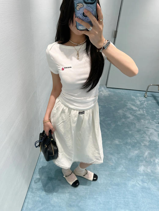 缪缪 25早春学院风白色半裙（TM） 商品图1