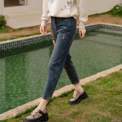 谜底绣花牛仔裤女2024冬新品复古百搭宽松萝卜裤九分裤244MK1665 商品图1