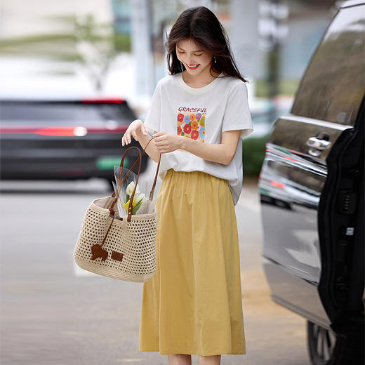 【五折购】熙世界休闲套装夏日新款淡人穿搭一整套印花T恤天丝半身裙两件套 商品图3