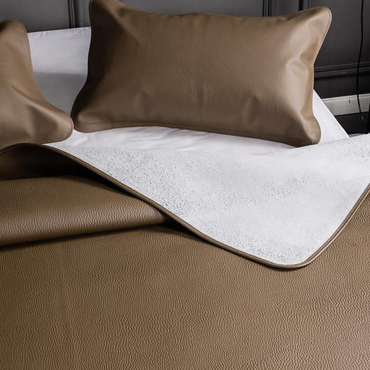 多喜爱 牛皮席三件套-风 /颂【意大利进口头层牛皮】【整张拼接】【升级款】【58道工序】【母婴A类抗菌防螨】席子天然取材 植物鞣制 凉席 商品图2