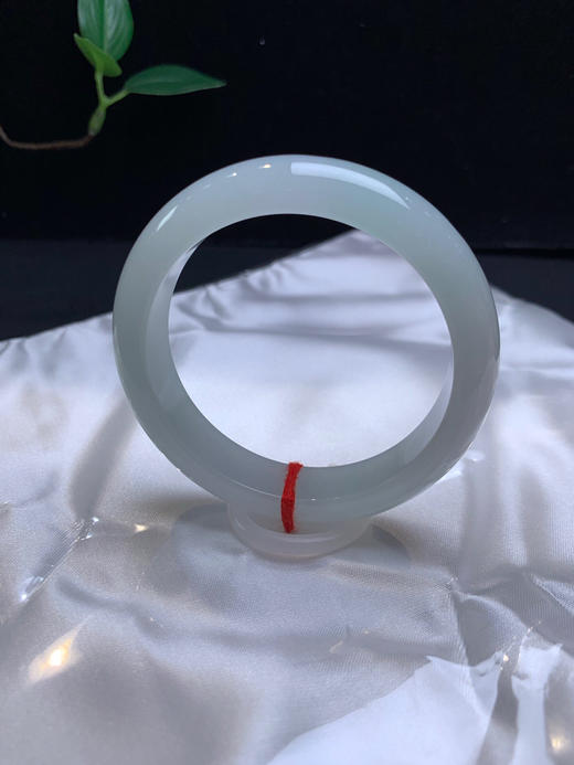 612775，51.8清新正圈手镯，清新细腻，底妆清新均匀 商品图1