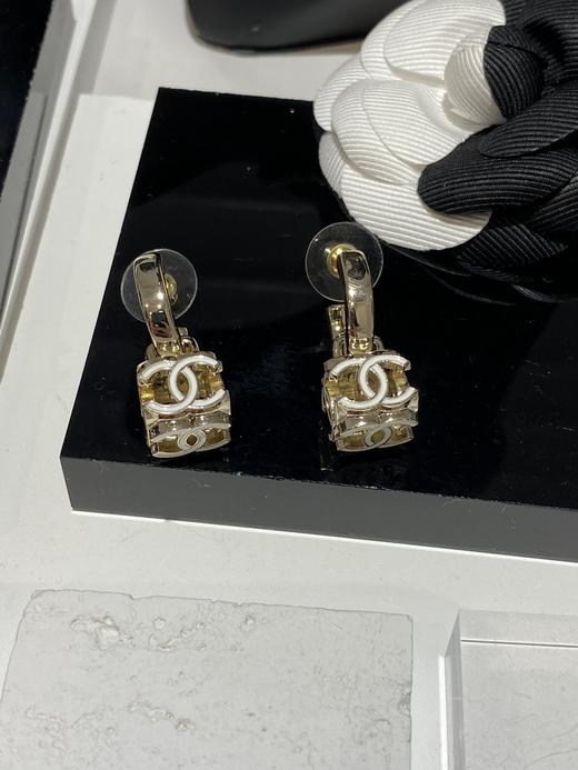 【深度定制】zp开版 CHANEL香奈儿 镂空骰子耳环 立体珐琅设计  简单耐看 精致百搭~ 商品图3