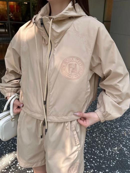 芬迪 25早春限定简约纯色外套（TM） 商品图5