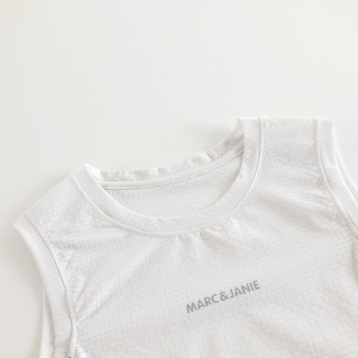 马克珍妮男童轻盈透气户外运动背心儿童上衣2025年夏装新款550570 商品图3