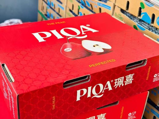 新西兰红梨礼盒  特级果，其他梨都是以清爽为主，这款梨感觉是被蜜蜂亲吻过，带着蜜意带着花香和果糖的甜。每一口都能吃出眯眯眼，每一口都能征服你。 商品图8