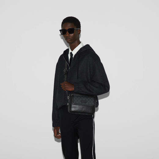 GUCCI 古驰 男士 GG Supreme 帆布小号单肩包 黑色 795464 FACU5 1000 商品图3