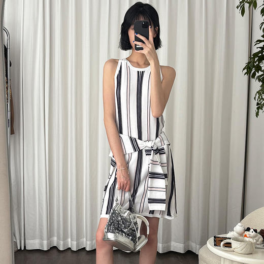 lost in echo2025春夏新款A型针织条纹圆领修身显瘦背心连衣裙女 商品图4
