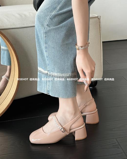 新品时装女式中空鞋798B52530（W） 商品图8