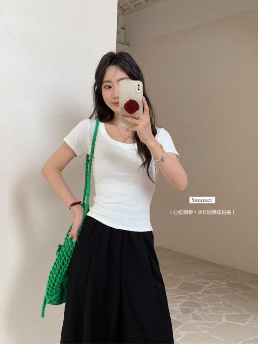 【骆柒柒Y001心机锁骨 • 大U领辣妹短袖 】💥没有什么身材是一件正肩的U领T恤搞不定的🌸 它真的对圆脸🌈、肩宽的姐妹超级友好， 商品图5