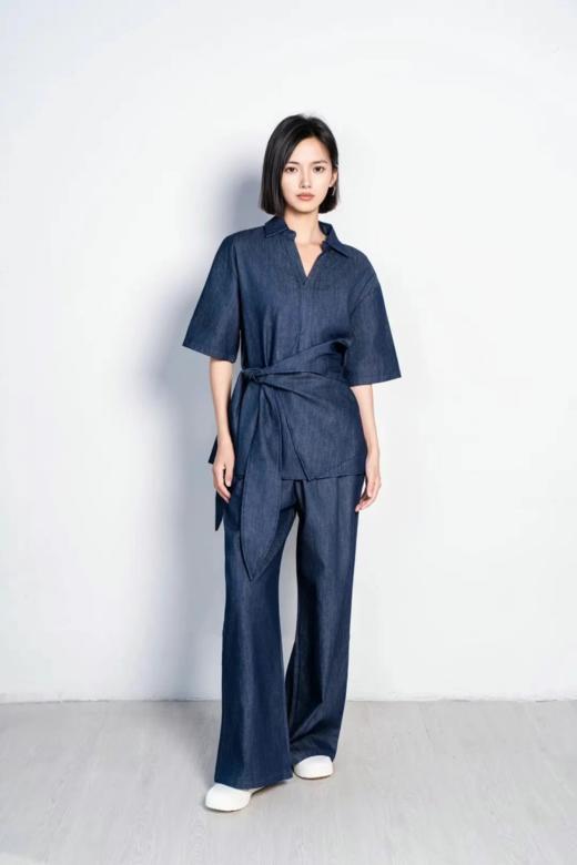 🌈【法式复古别致绑带收腰牛仔套装】 ✅ 久坐不起褶 ✅ 微弹不束缚 ✅ 透气不闷汗▫「衬衫」小V衬衫领+门襟设计，修饰脸型美化胸型 系列设计都在线👏🏻 商品图3