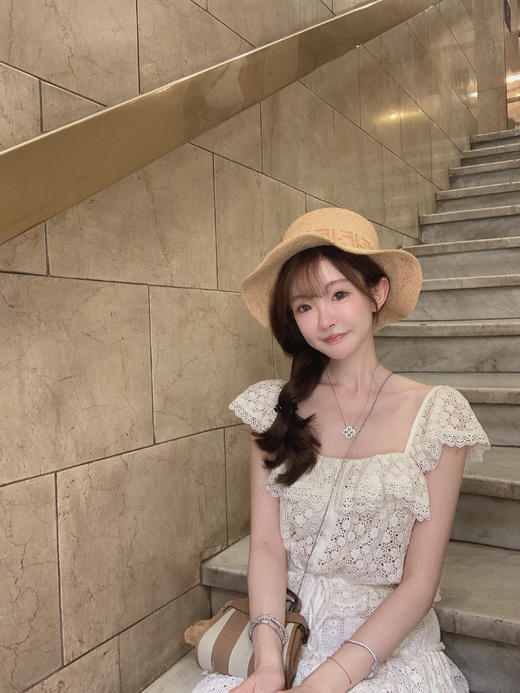 金蘑菇菇 da‘mare罗马的仲夏/方领镂空刺绣设计感衬衫高腰半裙 商品图2