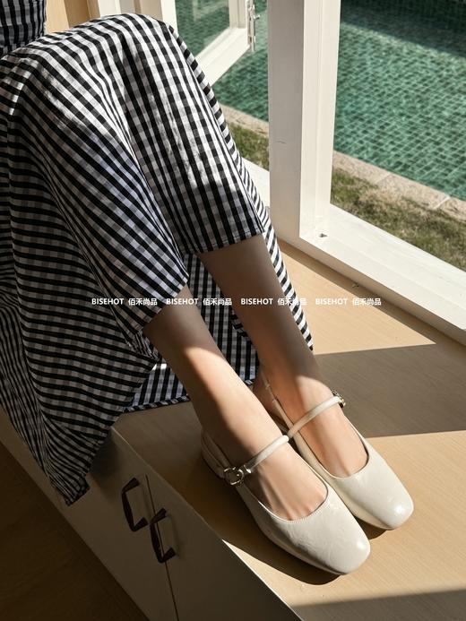 新品时尚中空鞋962B52533（W） 商品图4