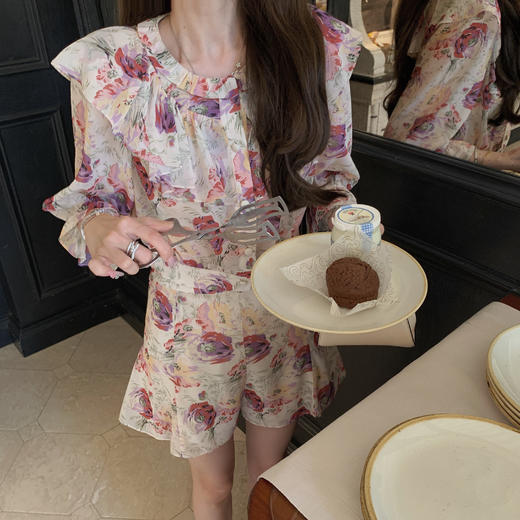 金蘑菇菇 da‘mare罗马的仲夏/方领镂空刺绣设计感衬衫高腰半裙 商品图7