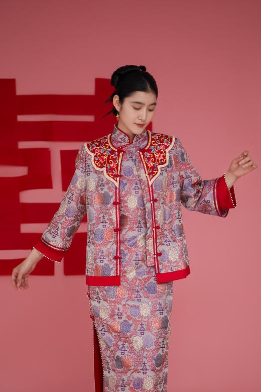 荷言HEYEN 花嫁 非遗并蒂喜字纹双面异色罗新娘旗袍手工葫芦盘扣高定系列 商品图5