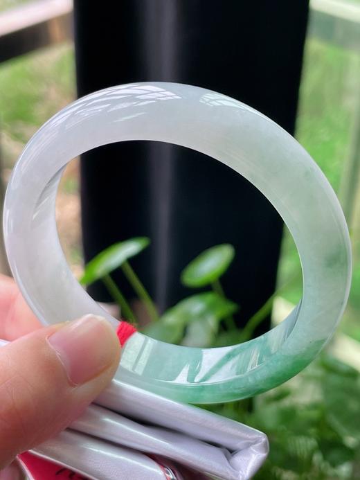 53圆条翡翠手镯 商品图0