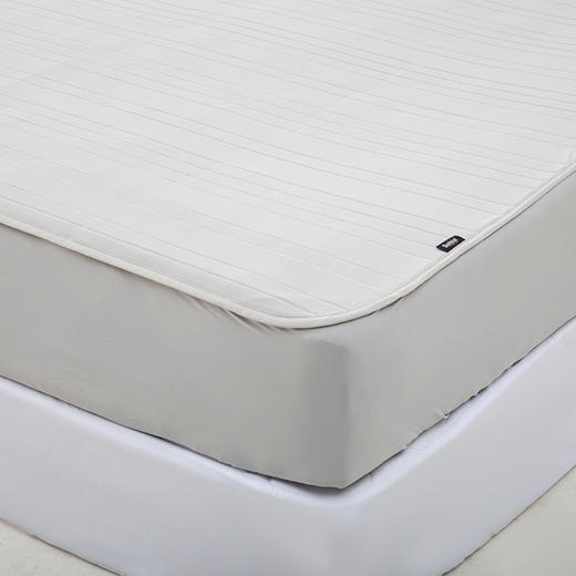 多喜爱 小凉皮冷感笠围席【单件】－灰/蓝【凉感面料】【床笠设计】【可折叠收纳】【可水洗】三明治结构细腻光滑 透气不闷 席子/凉席 商品图3