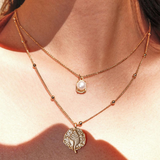 lost in echo2025夏季新款度假高级简约立体贝壳珍珠双层叠戴项链 商品图0