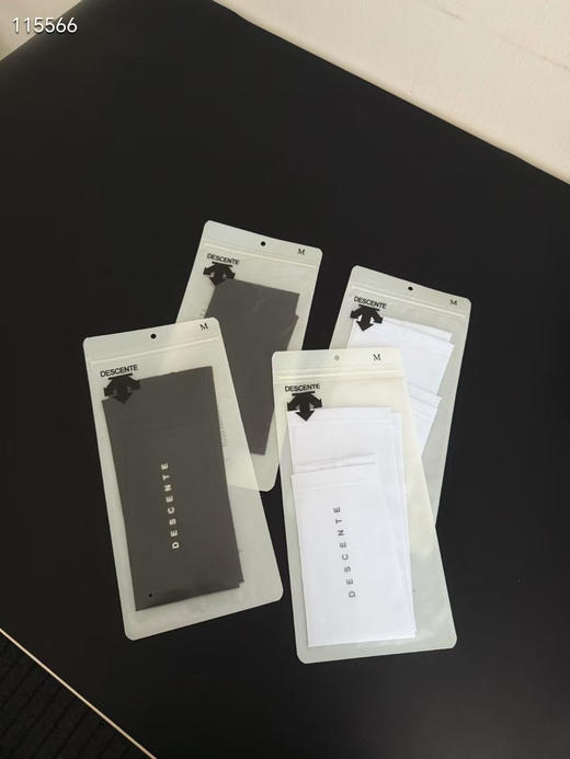 韩单正品迪桑特冰袖，官网在售490+一副的冰袖
迪桑特防晒冰袖！男女同款！出口韩国订单！
两个颜色  黑色，白色
 Size : 黑色 M L XL    白色 M L XL 商品图2