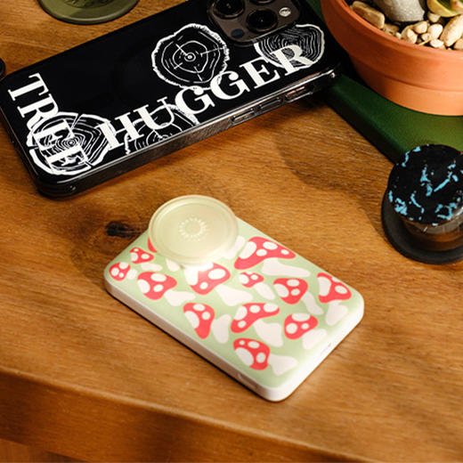 【磁吸充电宝】蘑菇森林·MagSafe充电宝 OTHER配件 Power充电宝系列 植物行者 绿色 植物花卉 拼贴 商品图1