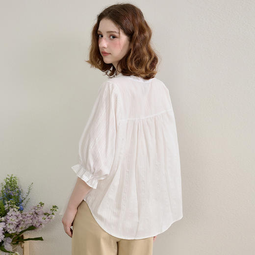 西遇法式宽松衬衣女夏季新款花边领口慵懒风白色衬衫上衣SS050442 商品图4