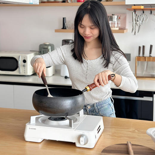 【承包煎炒烹炸  厨房烹饪好帮手】锤纹大肚锅  99.99%熟铁手工捶打  导热均匀又快速  物理防粘更好打理  煎炒烹炸一锅搞定~ 商品图5