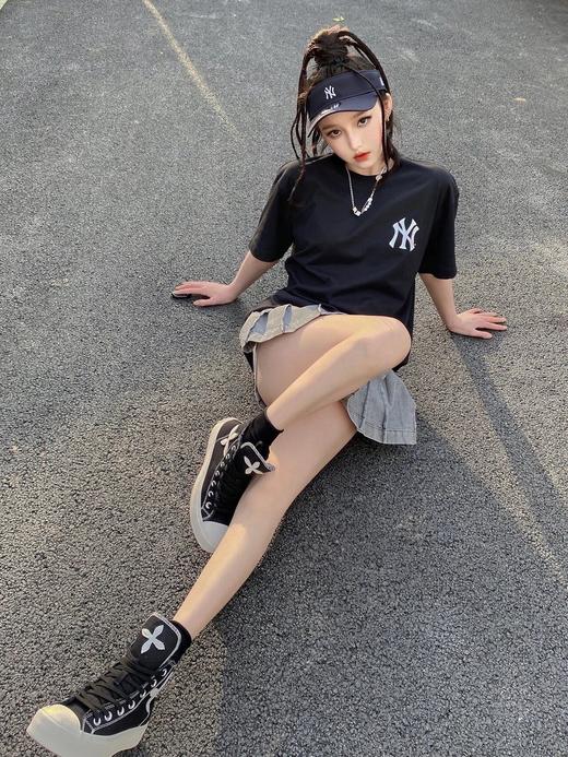 【专属】🔥MLB官方授权！⁭【MLB男女同款空顶遮阳帽】不管搭配什么衣服都好看！简直是日常出街和拍照 🔺发箍式空顶设计，⁤不会破坏发型 🔺不挑头围，⁠佩戴时不勒头 🔺老花款、纯色款随你选择！ 商品图5