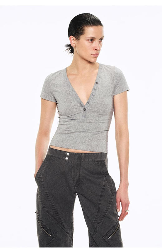 【4月28日 下午14:00 秒杀】怕领口低的宝宝内搭小吊带 Liegee V型亨利衫 来啦 微胖身材的舒适区 节后发货 勿催哈 商品图9