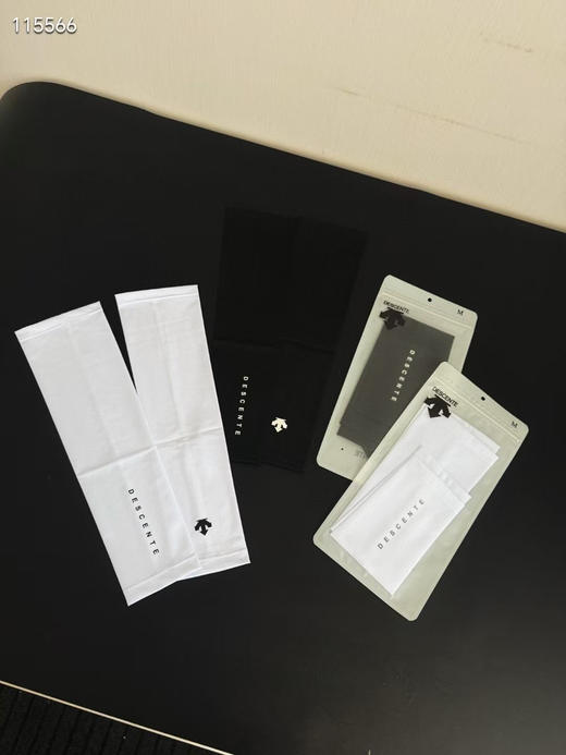 韩单正品迪桑特冰袖，官网在售490+一副的冰袖
迪桑特防晒冰袖！男女同款！出口韩国订单！
两个颜色  黑色，白色
 Size : 黑色 M L XL    白色 M L XL 商品图4