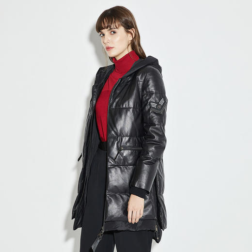 13R4-FP8344G000103 柯利亚诺KOREANO简约时尚宽松拼接连帽H型长款女士皮衣皮草 保暖 商品图1