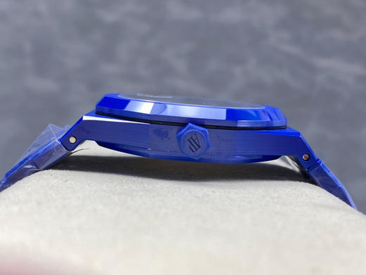 NOOB official新品爱彼15500全陶瓷款式全新到货，凭借陶瓷材质与cal.4302一体机复杂功能的结合，工艺与创新的典范，既延续了皇家橡树的经典美学，突破传统材质限制，高级制表的标杆之作❕ 商品图5