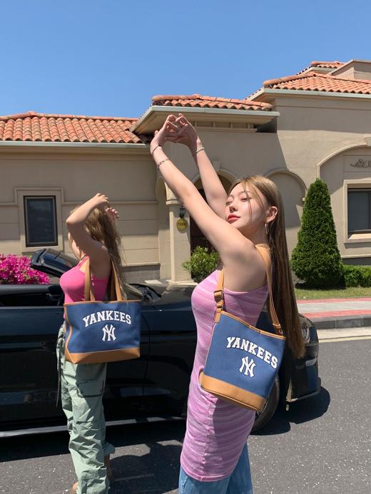 严选 | MLB休闲帆布水桶包 深奶油&酒红/深奶油&黑色/靛蓝色 22*14*24cm 商品图9