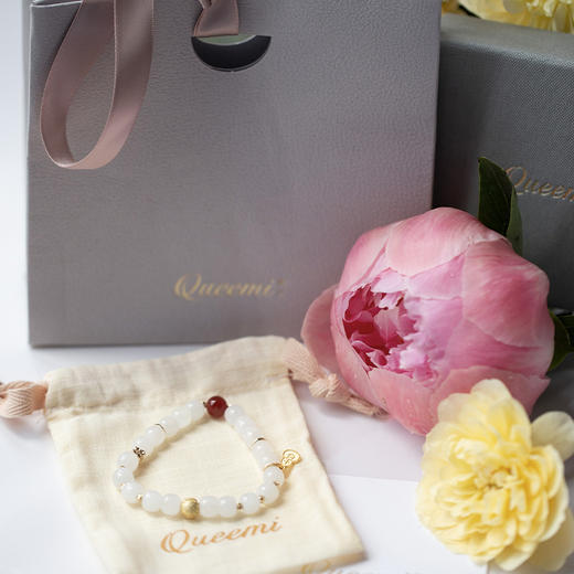 9折优惠｜母亲节「妈咪妈咪烘」莲子西米大红袍味芝士蛋糕&「花辰月夕」和田玉手串花盒 商品图3