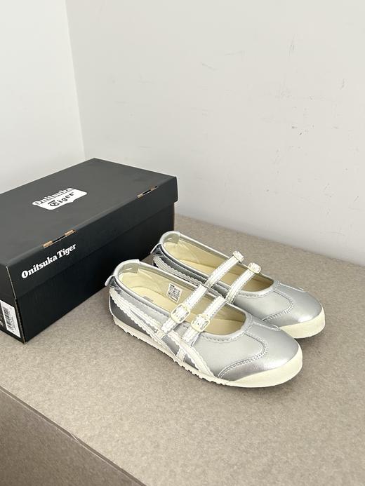 点此购买 亚瑟士鬼冢虎MEXICO 66 TGRS女士玛丽珍蕾丝花边芭蕾舞鞋 98 316920 商品图5