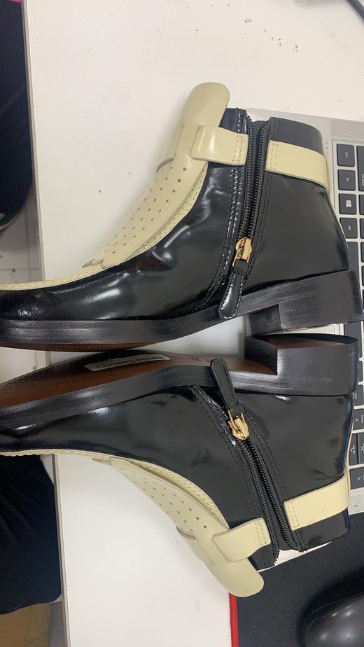 888736586100  汤丽柏琦Tory Burch   Tory Burch女款米白/黑色穿孔拼接侧拉链短靴【以实拍图为准】 商品图5