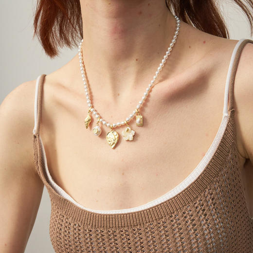 lost in echo2025夏季新款度假高级手工雕花算盘度假挂坠珍珠项链 商品图4