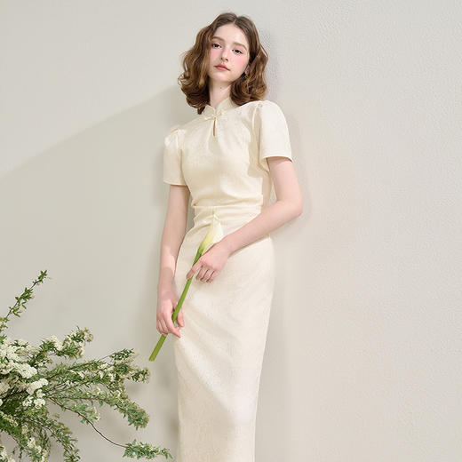 西遇新中式连衣裙女新款重工提花端庄大气收腰旗袍裙SS150101 商品图4