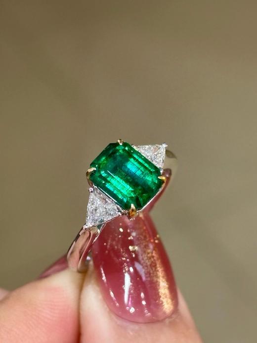 2.37ct刻面祖母绿戒指 商品图0