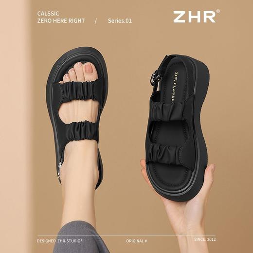ZHR则则褶皱厚底凉鞋女2025夏季新款平底罗马凉鞋露趾沙滩凉鞋女 商品图7