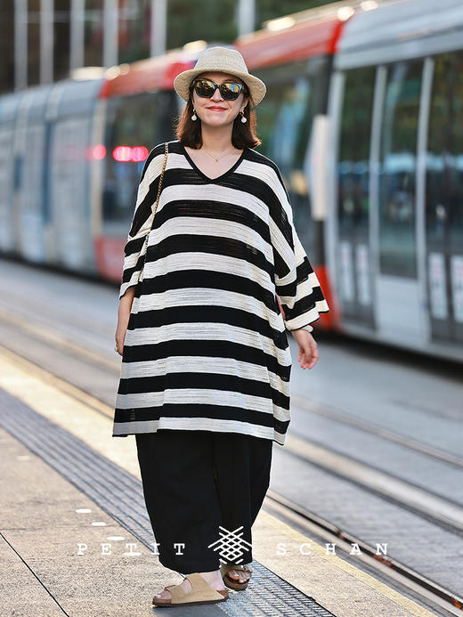 PETIT SCHAN小闪 CLO#795 The Piano in Factory 钢的琴 亚麻混纺条纹镂空长衫 商品图2