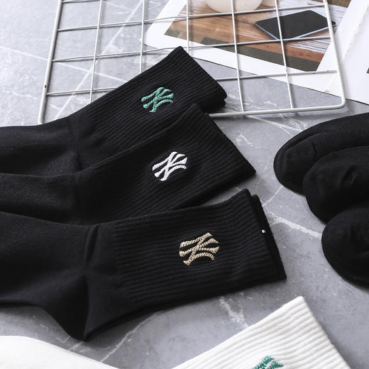 【三双装】MLB纯色袜子 黑白两色 舒适透气 均码【四季可穿】 商品图3