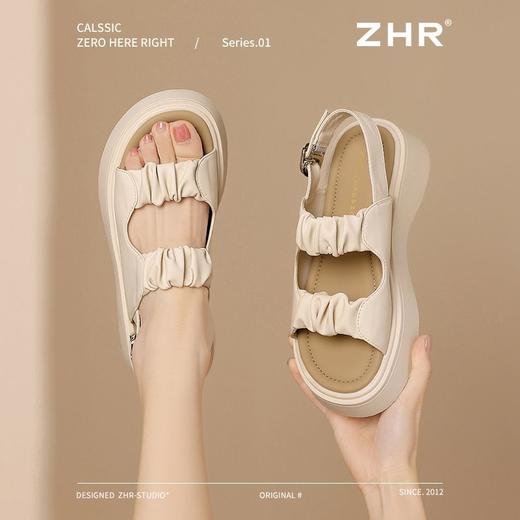 ZHR则则褶皱厚底凉鞋女2025夏季新款平底罗马凉鞋露趾沙滩凉鞋女 商品图4