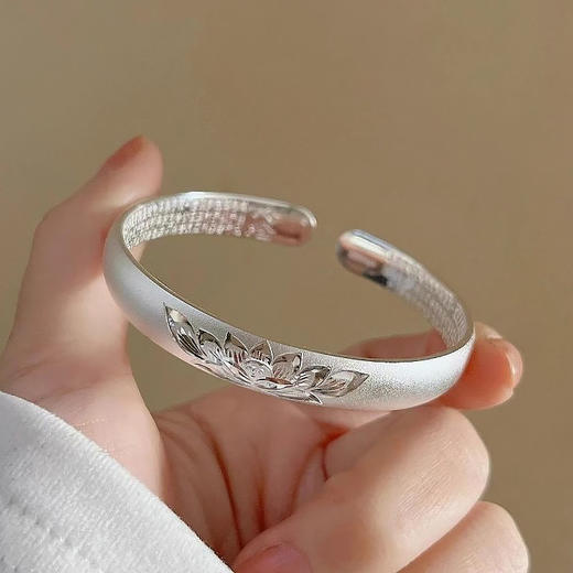 【敦煌梵境生莲手镯】敦煌福泽古法心经铜镀银手镯女 时尚简约开口实心镯子手环 商品图0