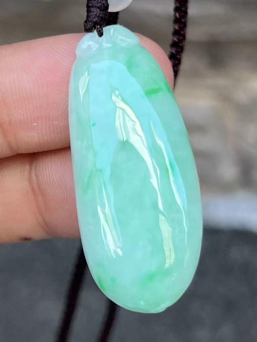 【云意轩翡翠】编号：6611 糯冰绿底翡翠福瓜  天然翡翠 附证书 商品图0