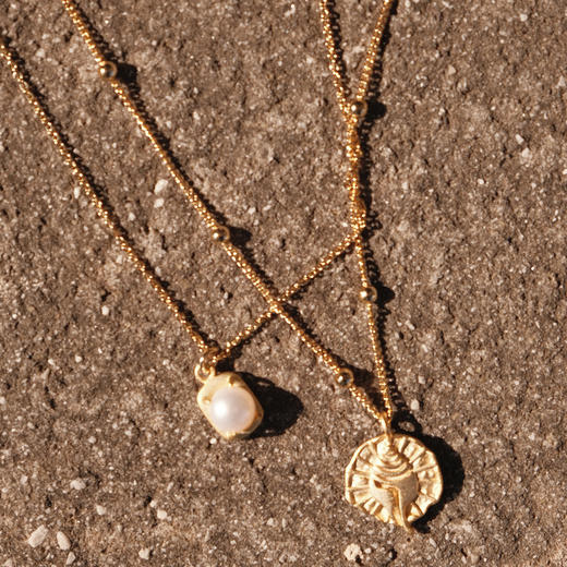 lost in echo2025夏季新款度假高级简约立体贝壳珍珠双层叠戴项链 商品图3