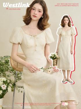 美成朋友圈C位的连衣裙