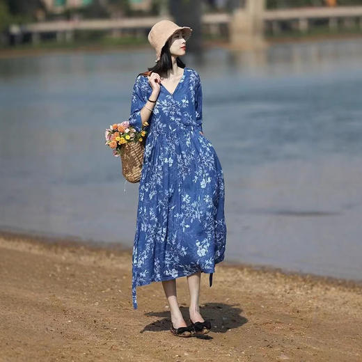 雀说 棉麻印花连衣裙女宽松复古V领五分袖过膝长裙子6078 商品图0