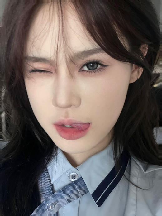 【日抛美瞳】 虎纹鲨Sincecon  |  大直径14.5，着色直径13.9 基弧8.8 含水43％  |【同品牌多盒购买更划算，具体活动可以咨询在线客服】大直径混血日抛 商品图7