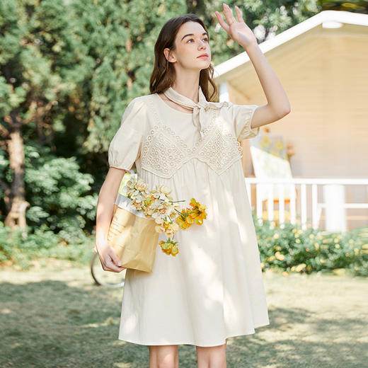 Famecoco范可儿钩花镂空拼贴连衣裙夏季宽松泡泡袖娃娃裙FAB3FA019 商品图0