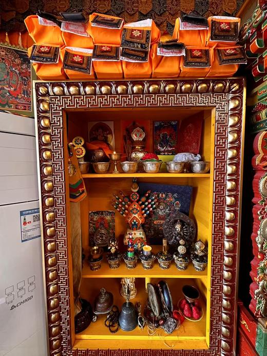 实木雕花三密成就宝箱实木佛龕柜门可遮挡内部法宝私密性较好高度100cm宽度68cm厚度40cm 商品图8